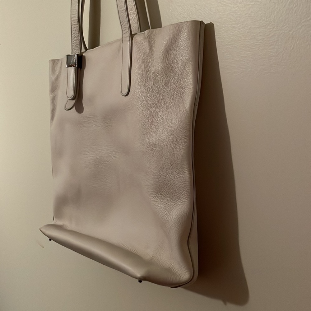 Everlane Italian Leather White / Cream Petra Tote Bag Purse with Metal Accents - Picture 11 of 16